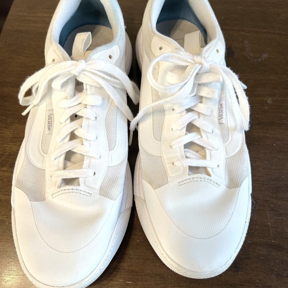 Vans UltraRange EXO Shoe (White/True White)